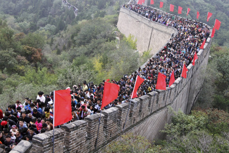 great wall crowd