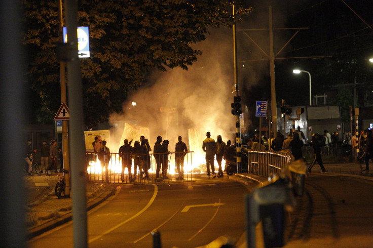 Hague police clashes