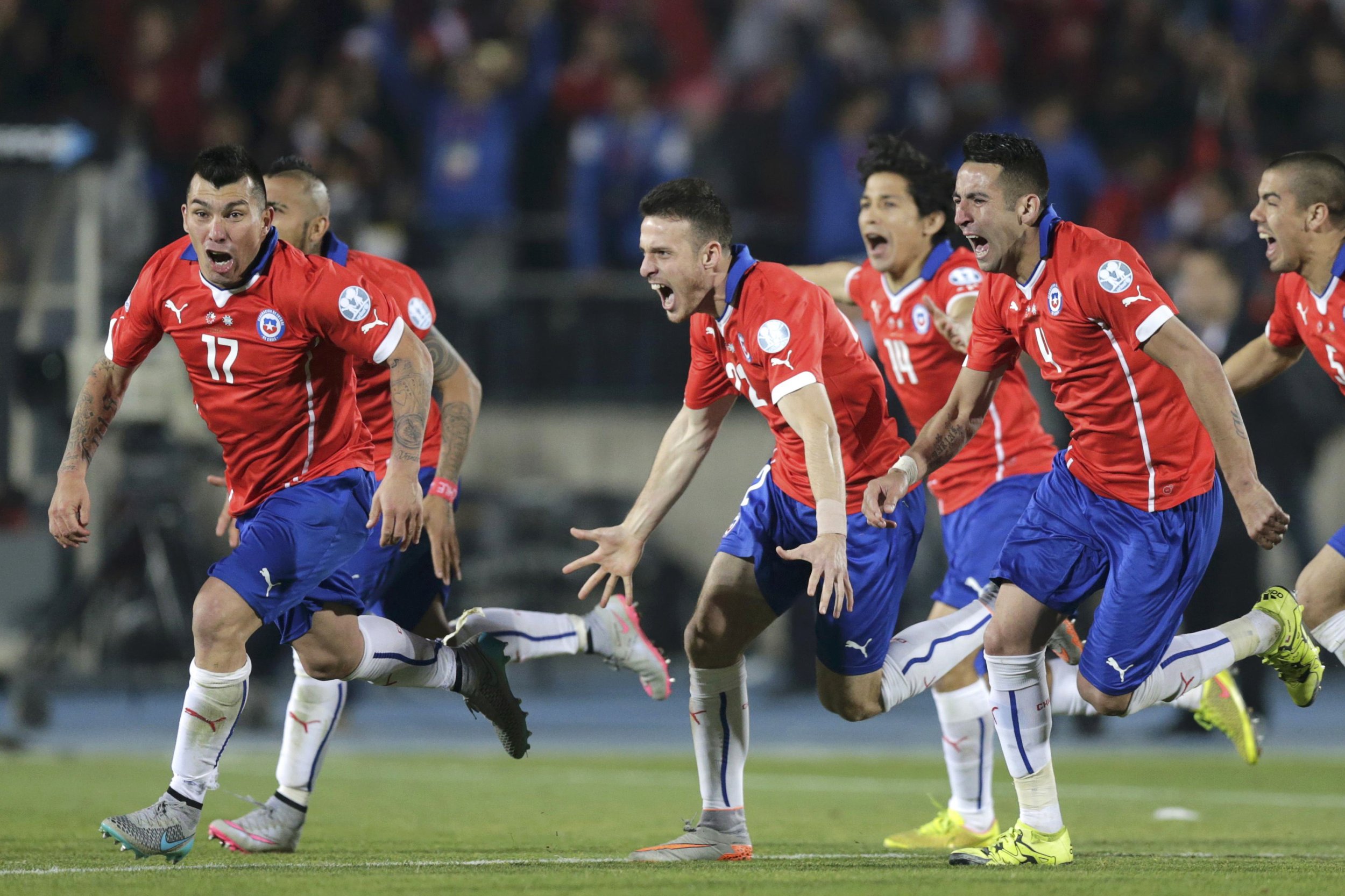 Состав чили. Сборная Чили по футболу. Футбольная команда Чили. Copa America 2015 Чили. Чили нападающие.