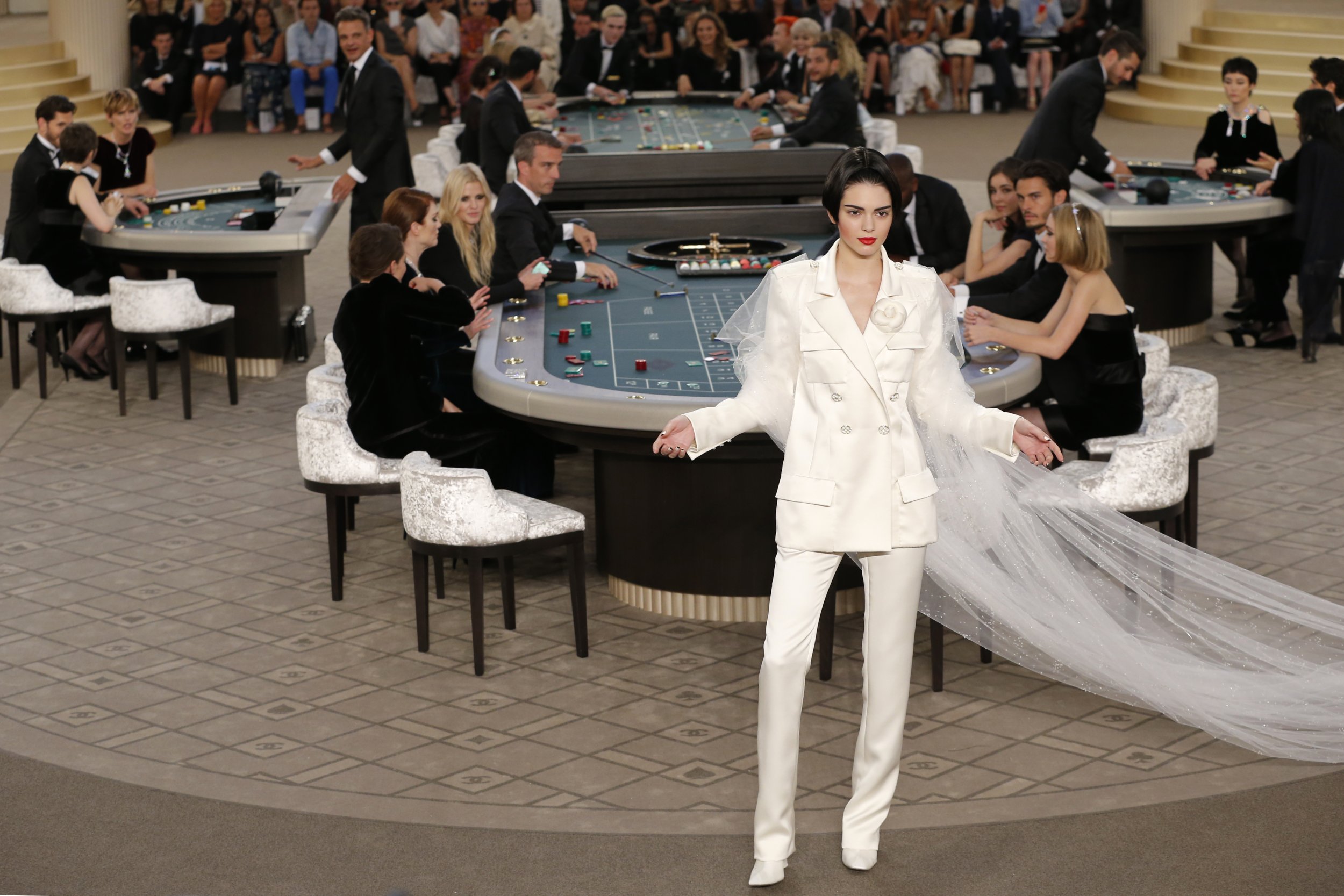Kendall Jenner ends Chanel show in statement white wedding suit as she  kisses Karl Lagerfeld on stage - Irish Mirror Online