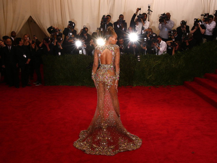 [9:18] Beyonce arrives at the Metropolitan Museum of Art Costume Institute Gala 2015 celebrating the opening of "China: Through the Looking Glass," in Manhattan