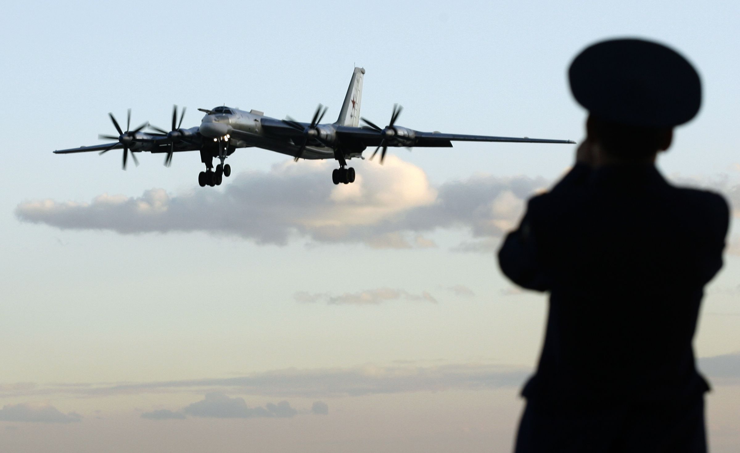 China Russia Keep Up Pressure On US Allies Fly Warplanes Into Sea Of 