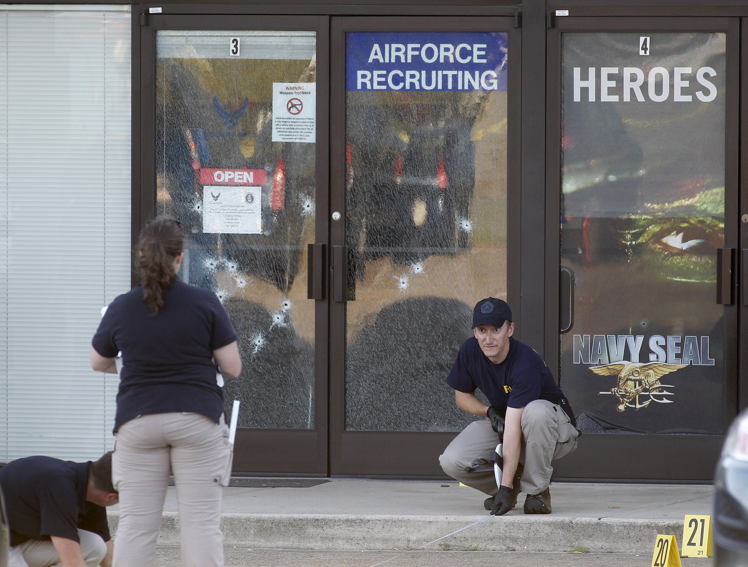 Chattanooga Shooter Used Assault Weapon, AK-47 Style Gun, With 30 Round ...