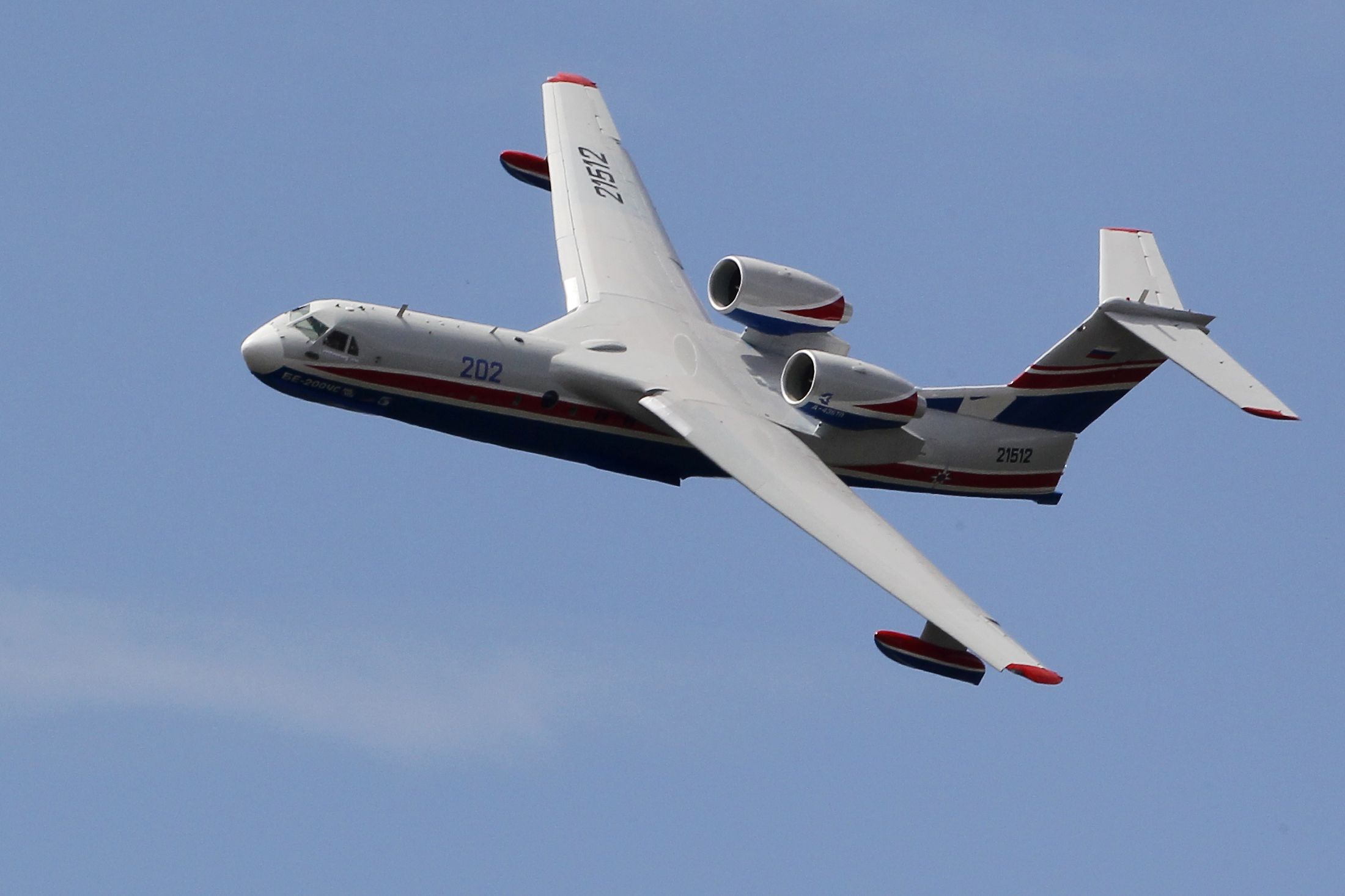 Beriev Be-200, the modern Russian water bomber - Blog Before