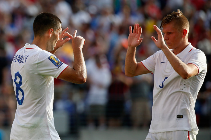 Clint Dempsey, Aron Johannsoon