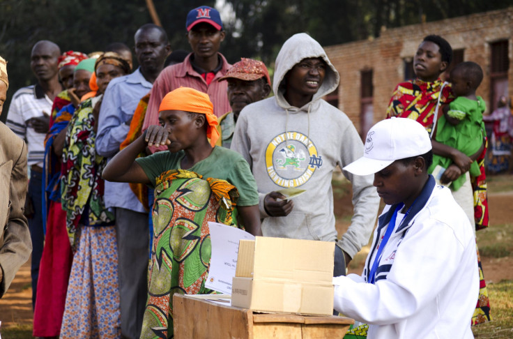 2015-07-21T120707Z_25286769_GF10000165759_RTRMADP_3_BURUNDI-POLITICS