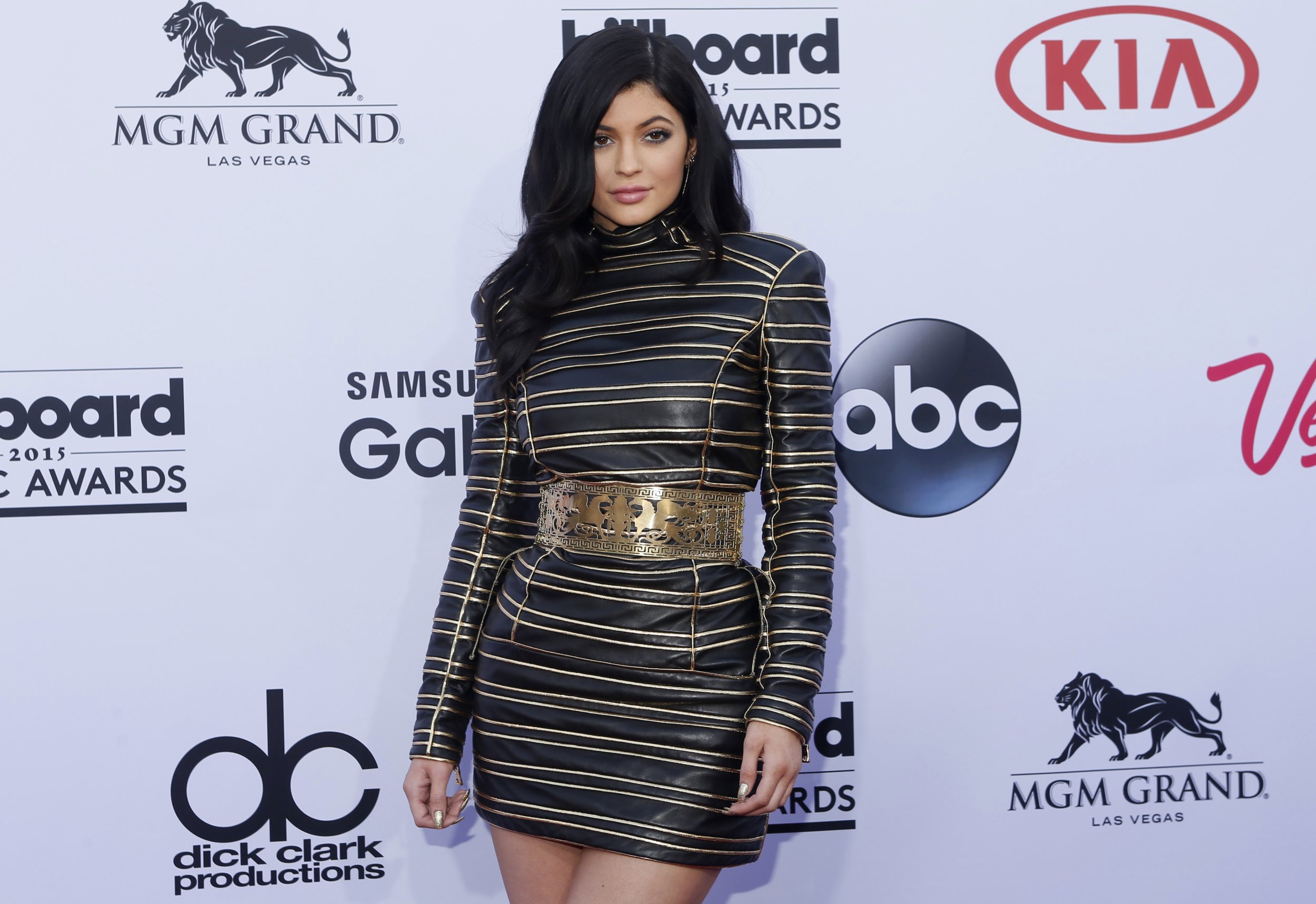 That time Kylie Jenner got stuck in a Cartier bangle | Elle Canada