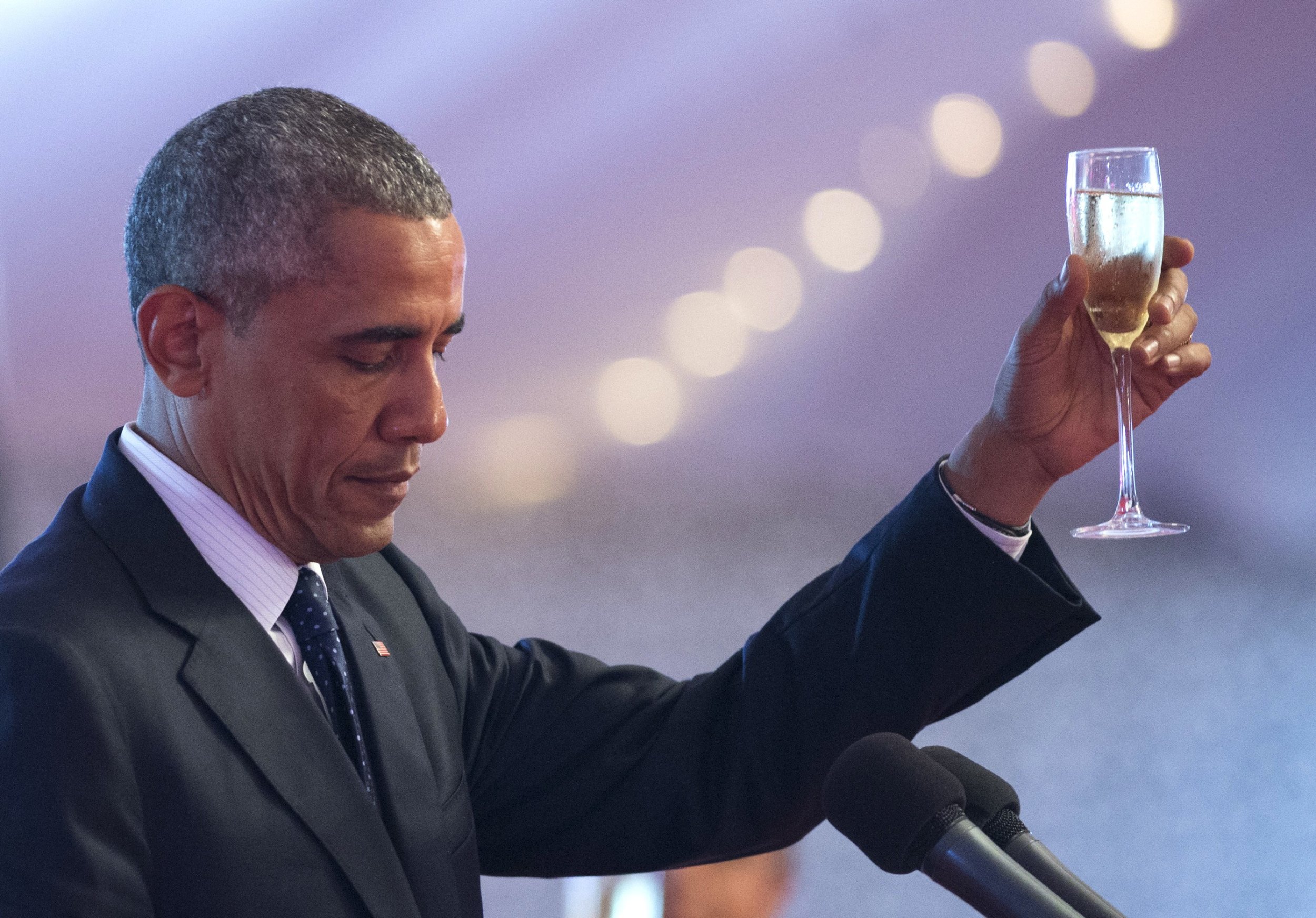 President Obama Lets Loose On The Dance Floor At State Dinner In Kenya 