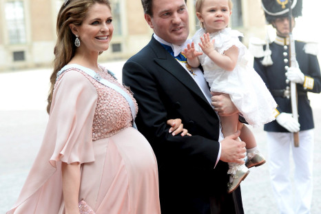 [9:05] Sweden's Princess Madeleine, Christopher O'Neil and their daughter Leonore 