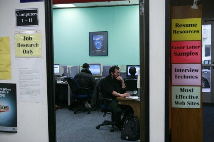 People look for employment in San Francisco