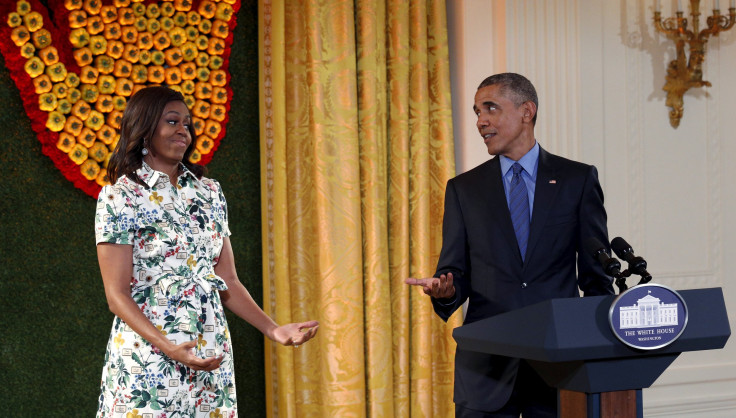 [15:17] U.S. President Barack Obama looks toward first lady Michelle Obama