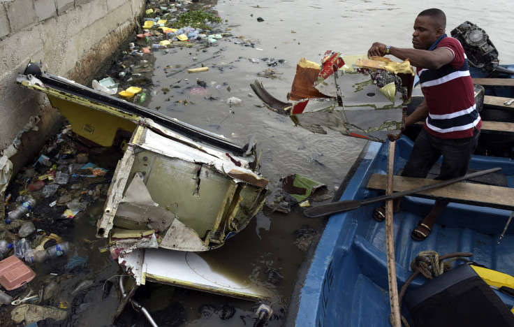 Nigeria helicopter crash into lagoon