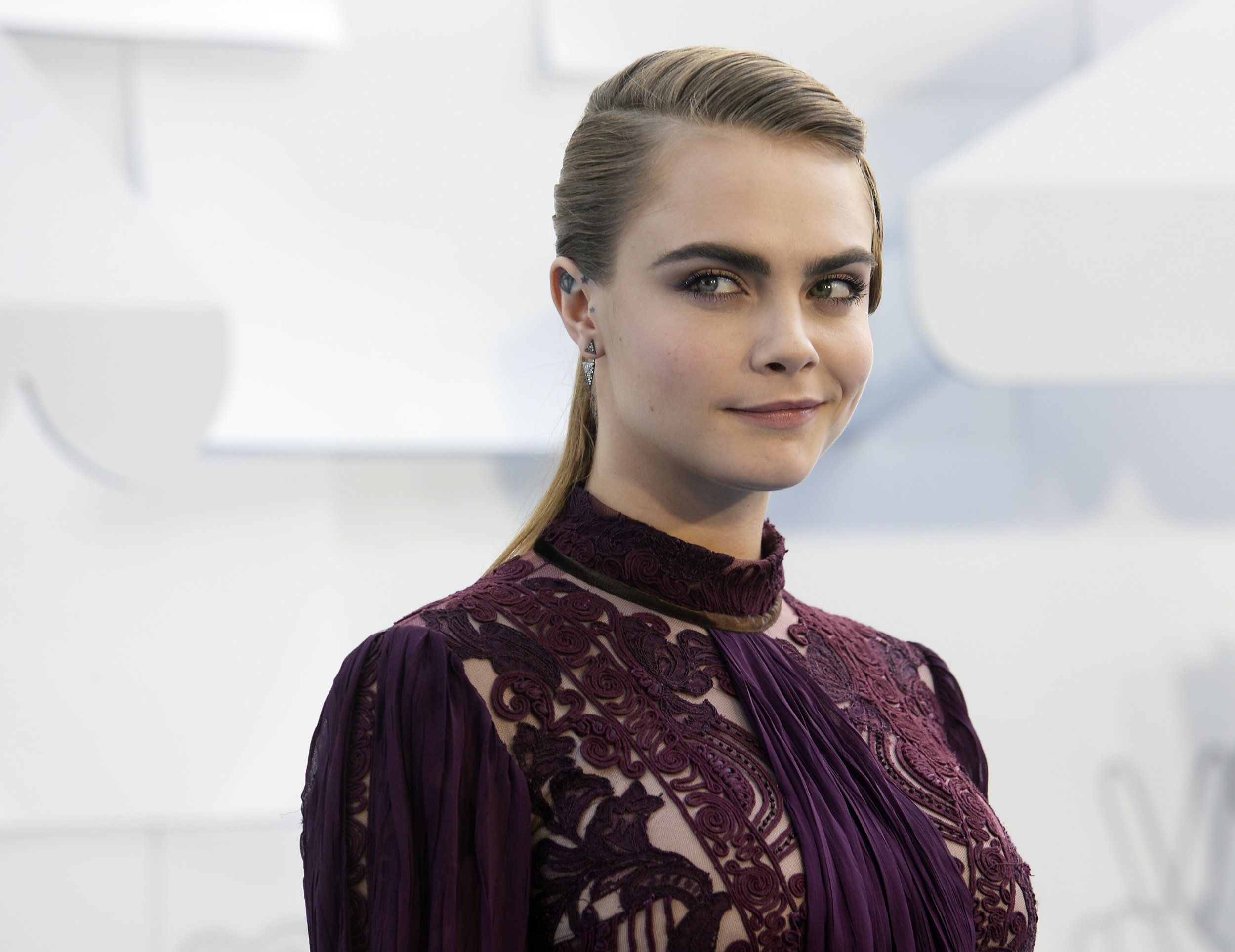 Cara Delevingne To Focus On Movies, Reveals Modeling Made Her ‘Feel ...