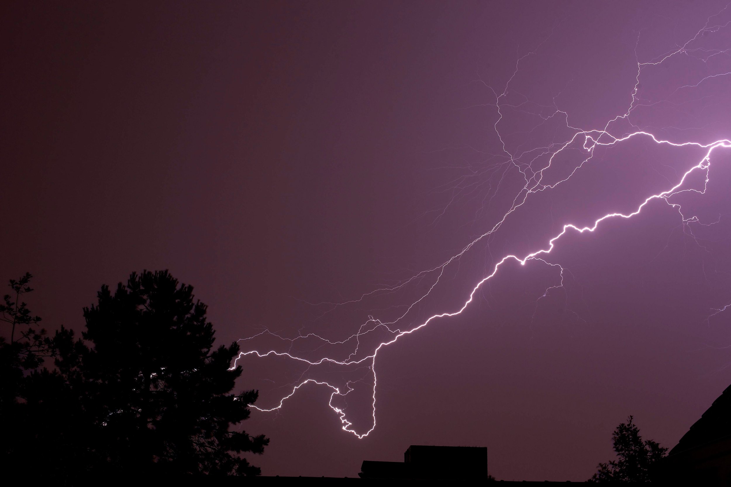 Lightning Strikes Kill Customer Data Stored On Google Compute Engine ...