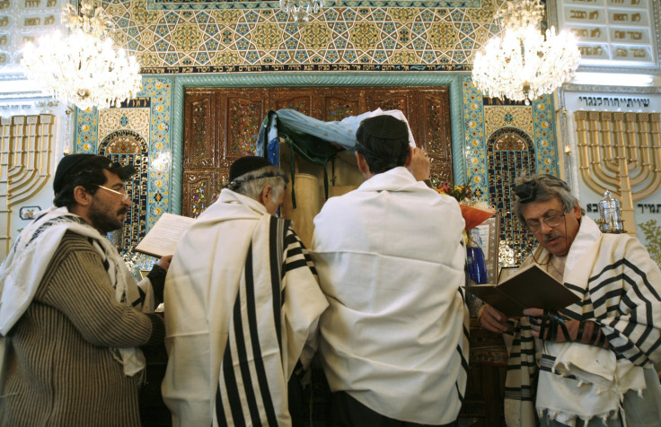 Iranian Jews Praying