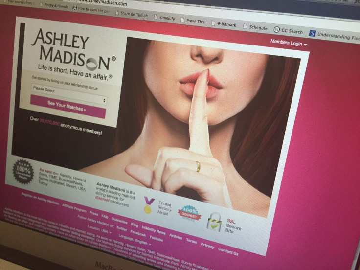 ashleymadisonscreen_MW