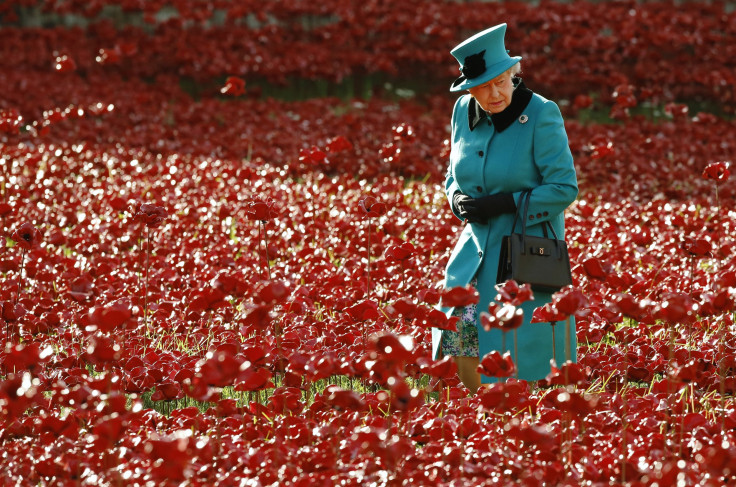 [8:10] Britain's Queen Elizabeth walks through a field of ceramic poppies 