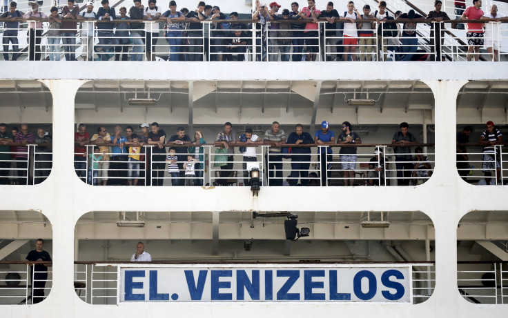 Refugees and migrants boat