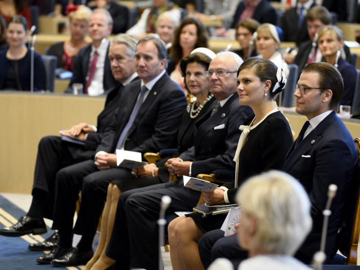 [09:16] Sweden's Prime Minister Stefan Lofven (2nd L), Queen Silvia (3rd L), King Carl XVI Gustaf (C), Crown Princess Victoria (2nd R) and Prince Daniel (R) listen during the opening ceremony of the Swedish annual parliament session 