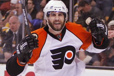 Simon Gagne with the Flyers in 2010
