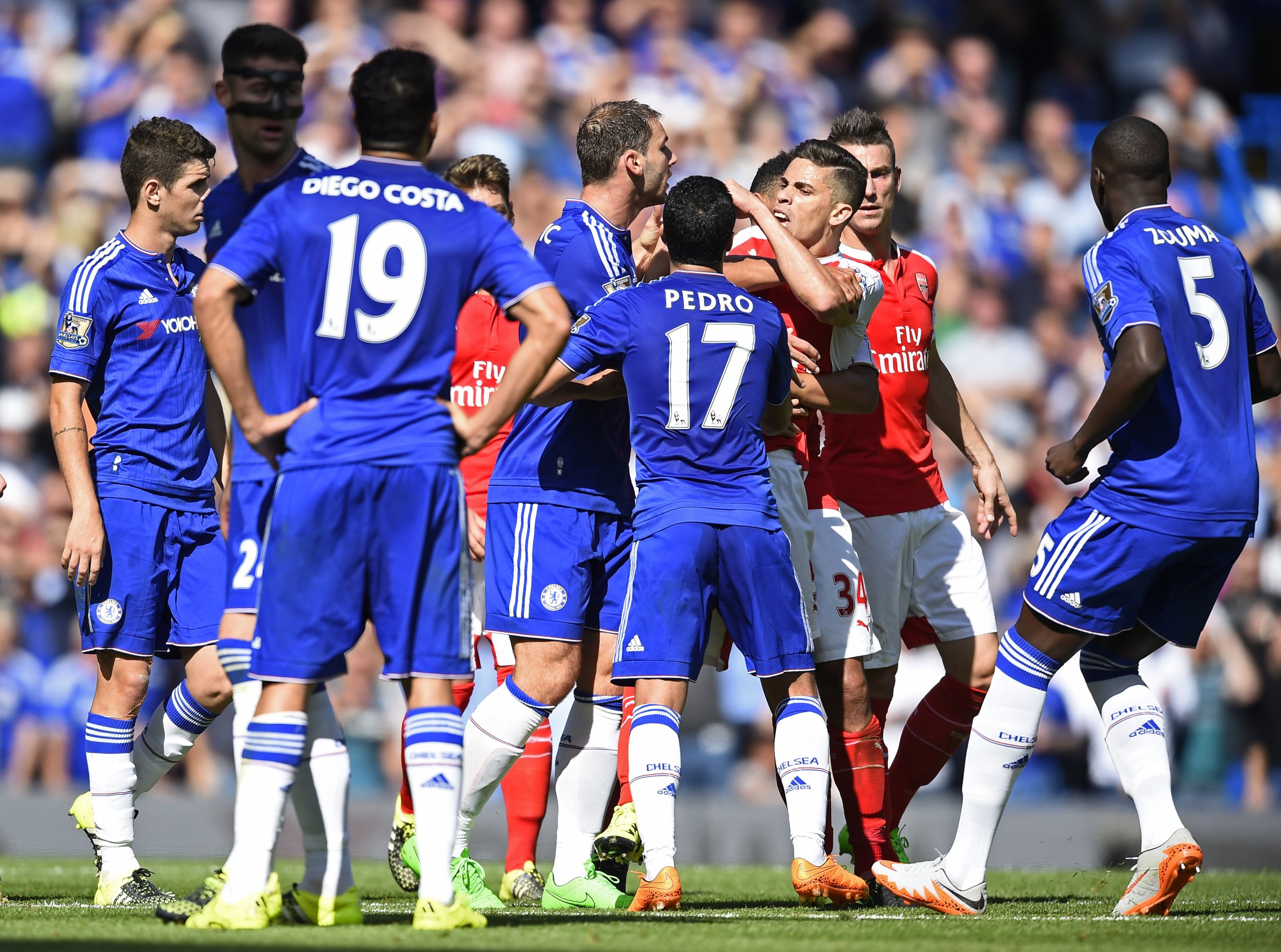 VIDEO Chelsea 2-0 Arsenal: Highlights, Goals; Gabriel, Cazorla See Red ...