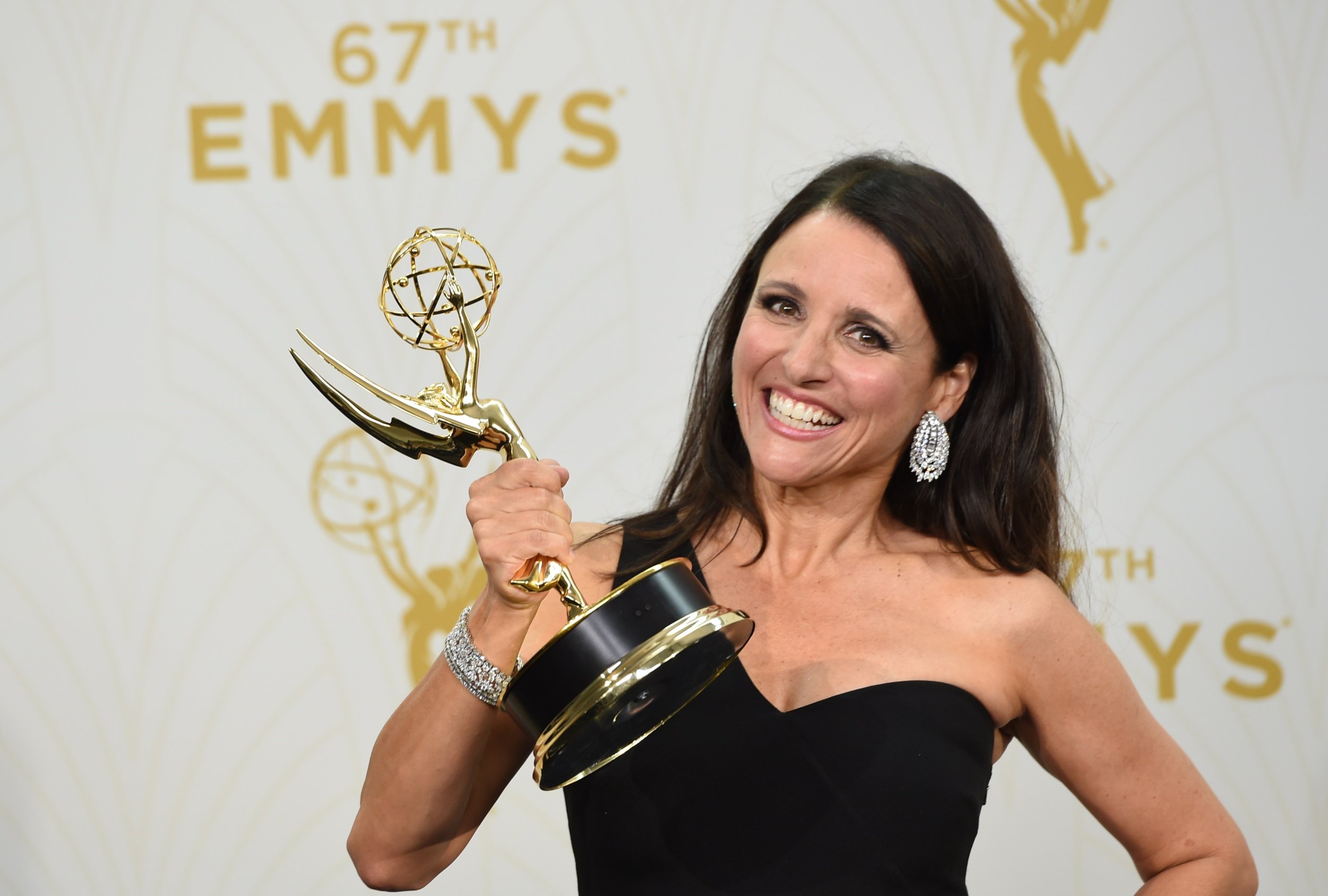 2015 Emmy Award Winners Julia Louis Dreyfus And Allison Janney Reveal How They Really Feel About 1943