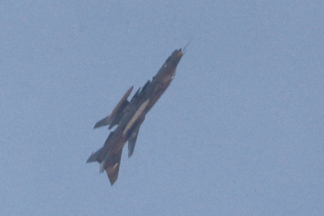 A Syrian jet maneuvering over the skies of Syria