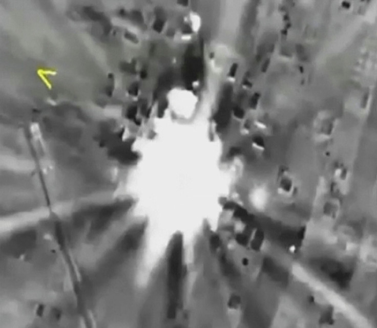 Russia air strikes Syria