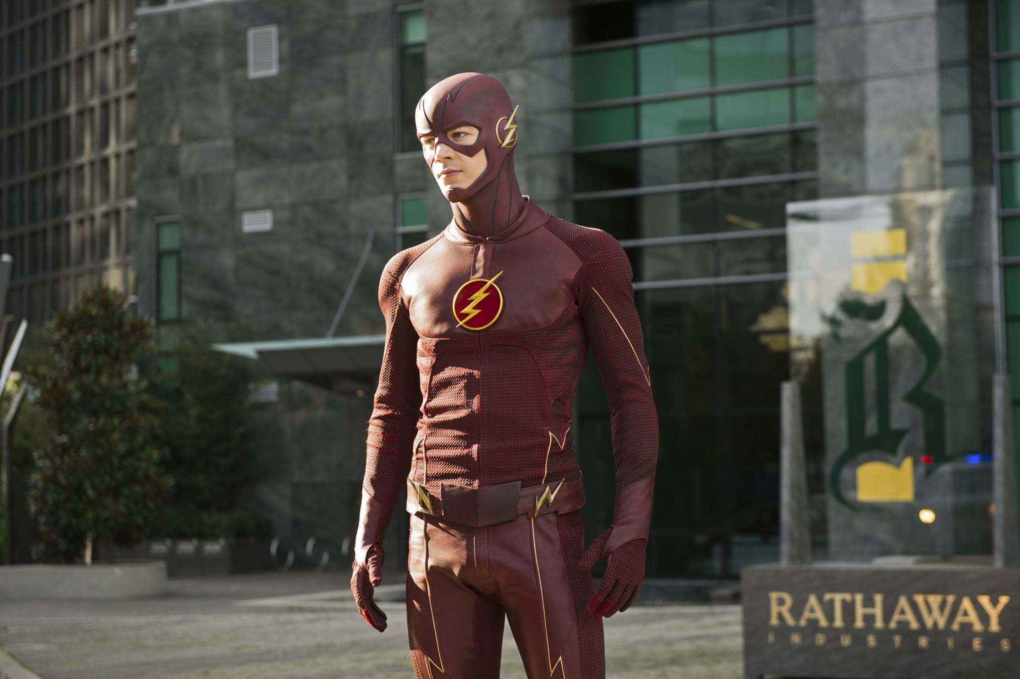 The Flash's Zoom: Tony Todd to Play DC Comics Villain in Season 2