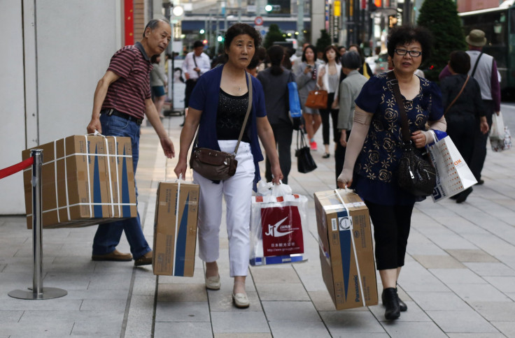 ChineseTourists_Japan_May2014