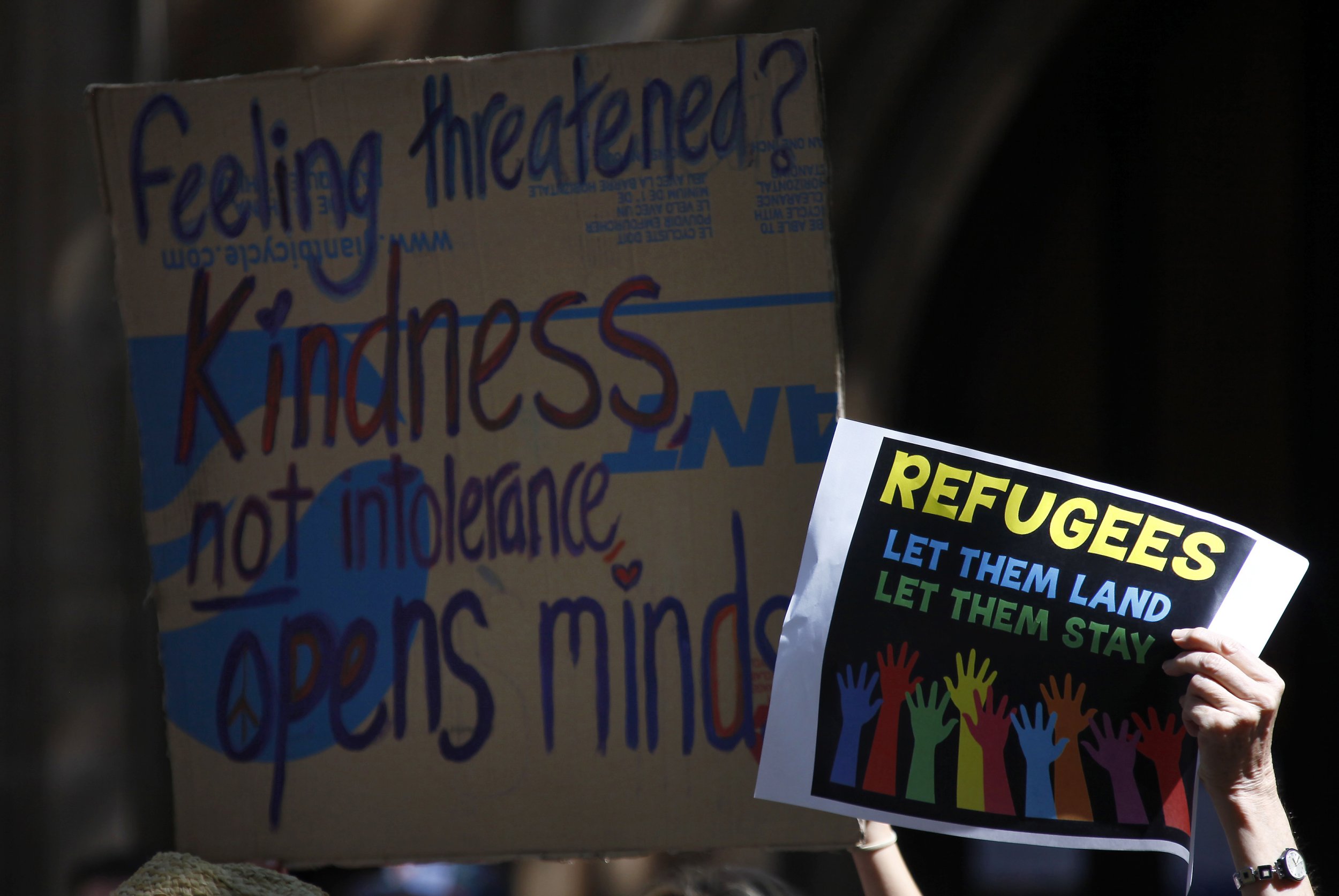 Australia Negotiating With Philippines Over Refugee Resettlement Deal Reportedly Offers 150m 6376