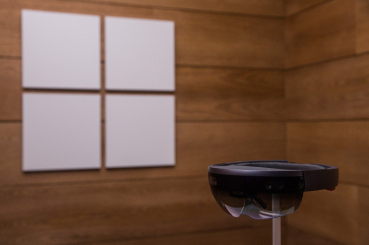 HoloLens Microsoft Complete