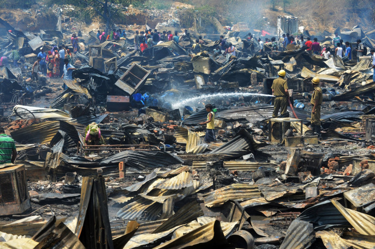 Fire New Delhi slum