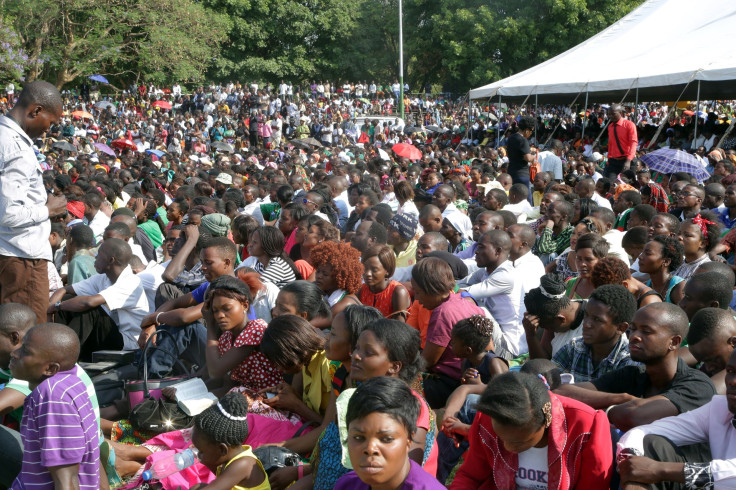 Zambians pray