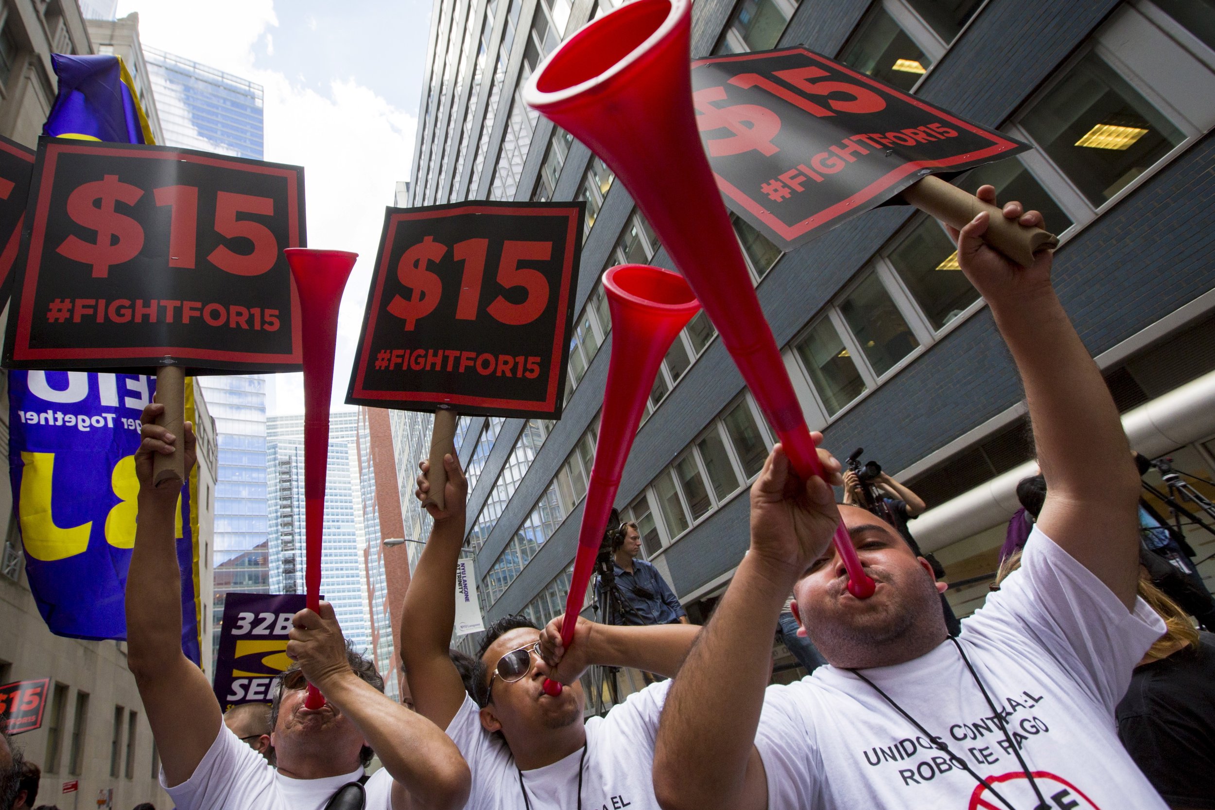 Minimum Wage Debate 2015 Portland Could Raise Hourly Pay To 15 In