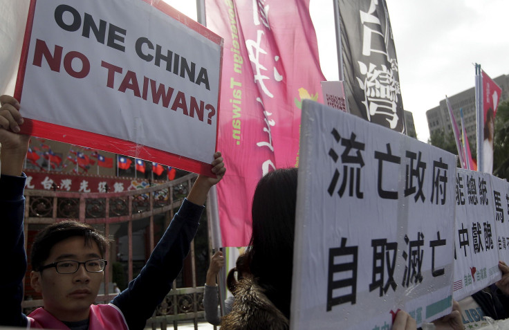 Protests_ChinaTaiwanMeet_Nov42015