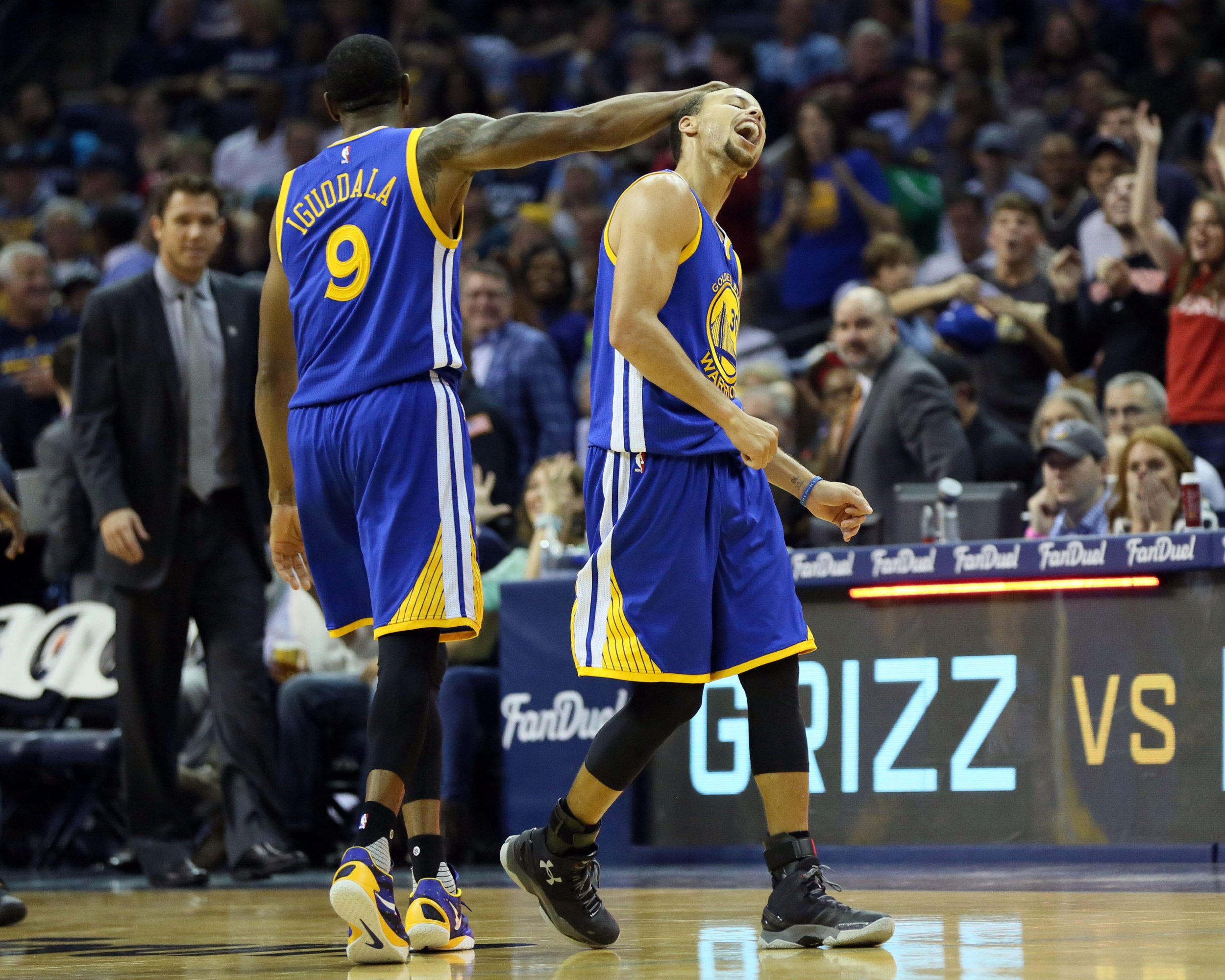 Undefeated Warriors Ride Curry's 28, Sends Grizzlies To 4th Straight Loss