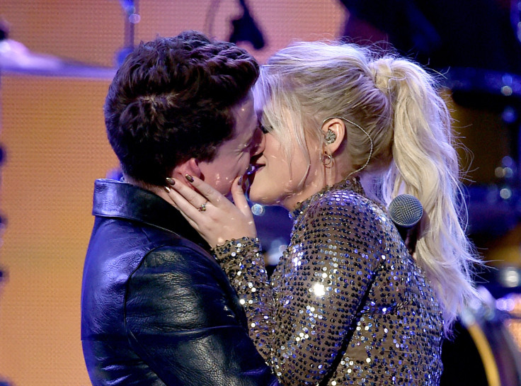 Charlie Puth Meghan Trainor make out