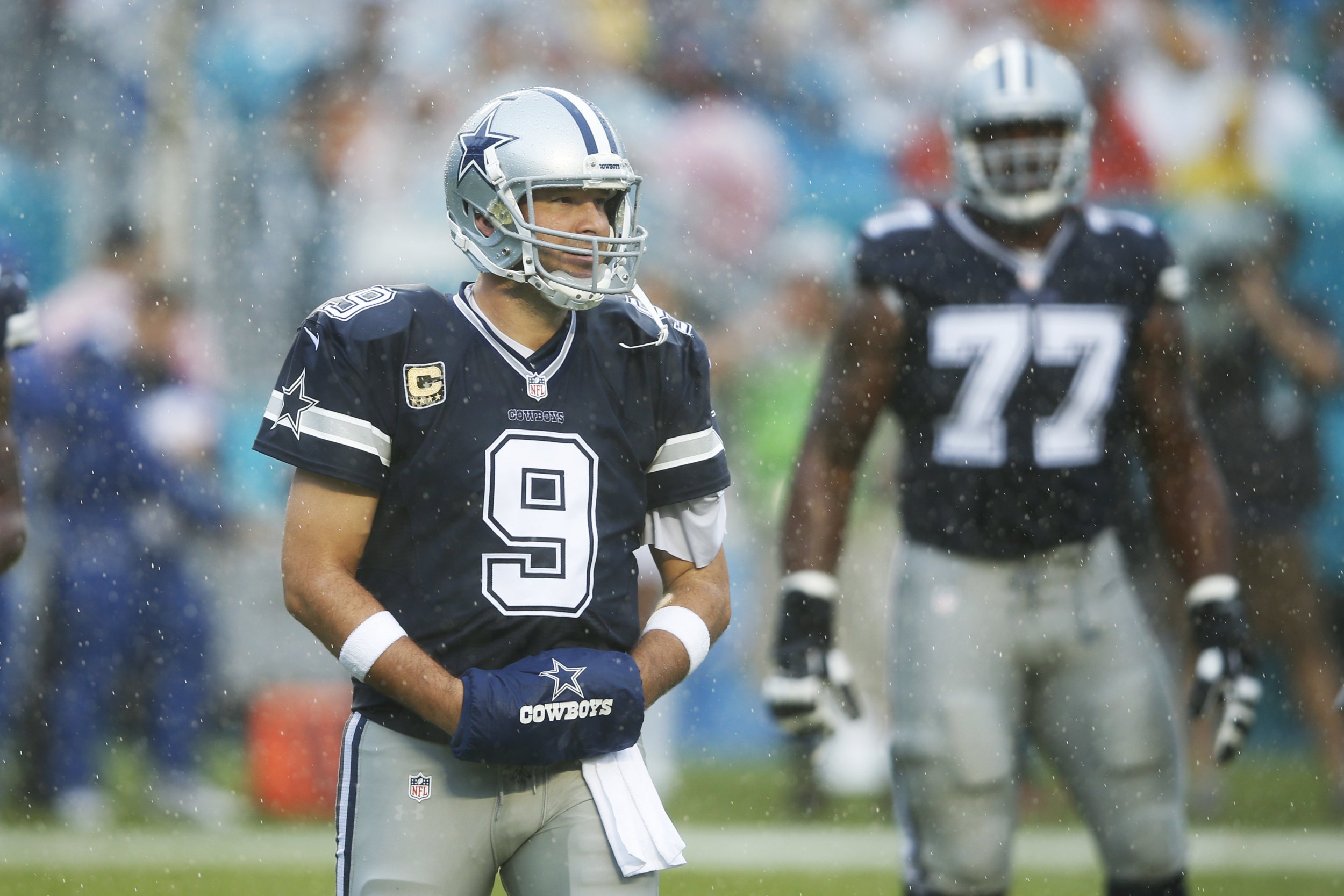 Tony Romo Breathes Life Into the Cowboys 