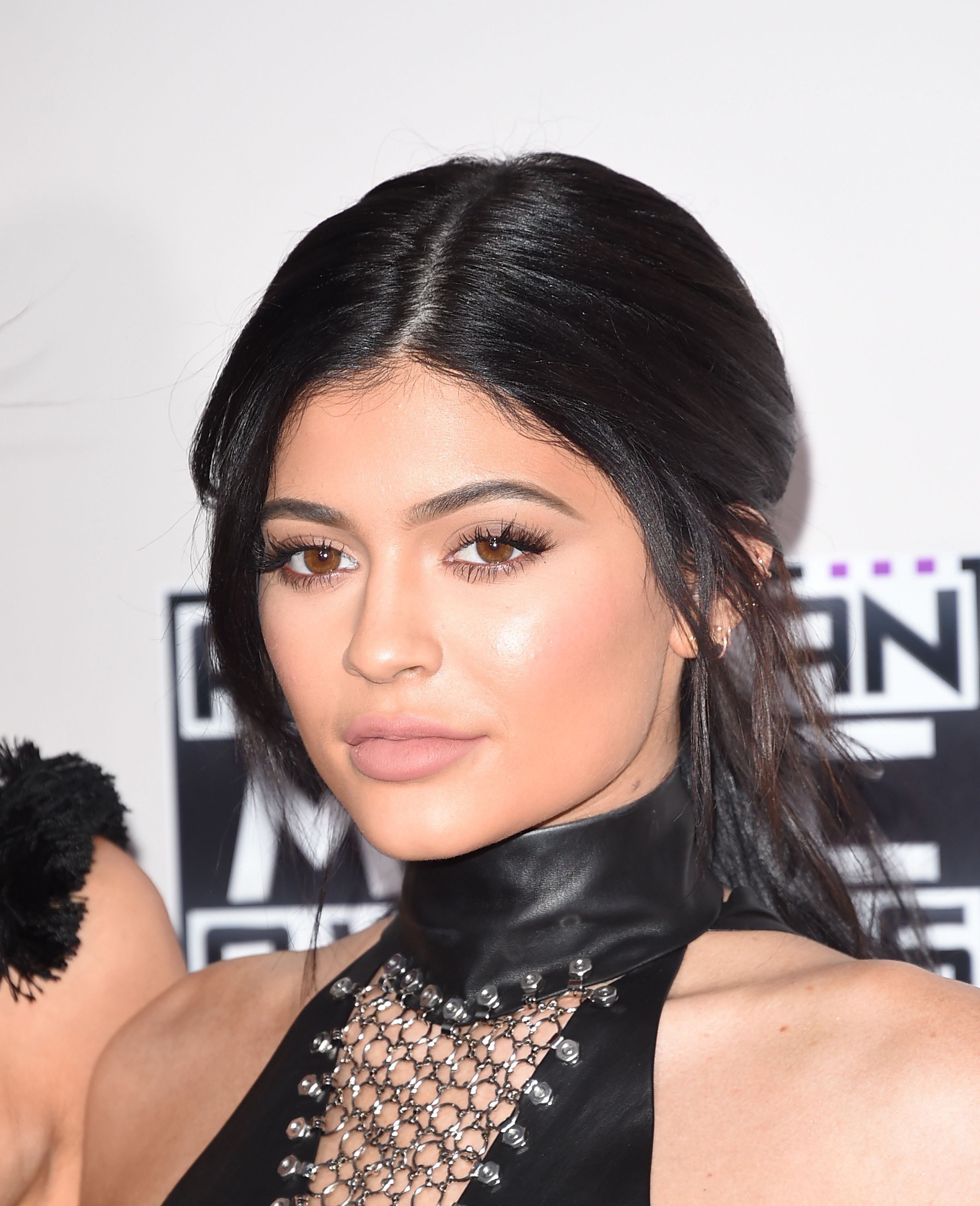 Kylie jenner. Райли Дженнер. Кайлер дженир. Хлоя Дженнер. Кайли Дженнер и Кайли.