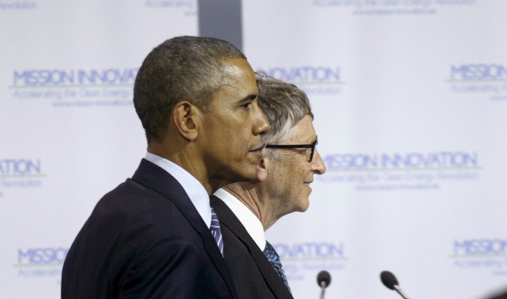 Gates and Obama RTX1WJJB