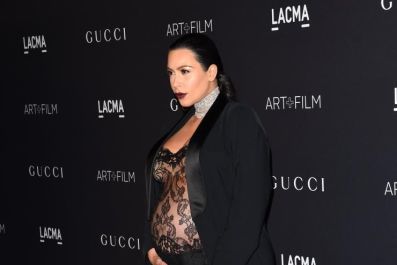 Kim Kardashian gives birth