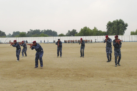 Sunni tribesmen training