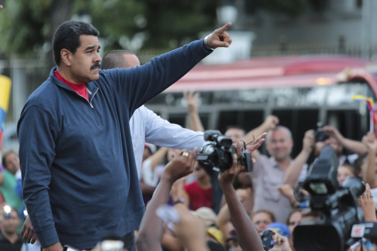 2015-12-12T192903Z_1_LYNXMPEBBB0CO_RTROPTP_4_VENEZUELA-ELECTION