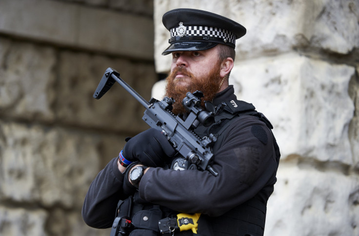 Armed British police