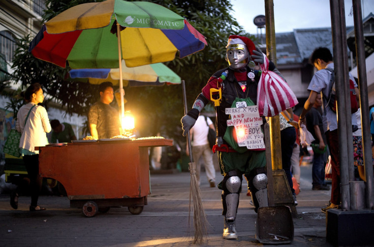 Robot Santa Claus, Manila, Philippines, Dec. 18, 2014