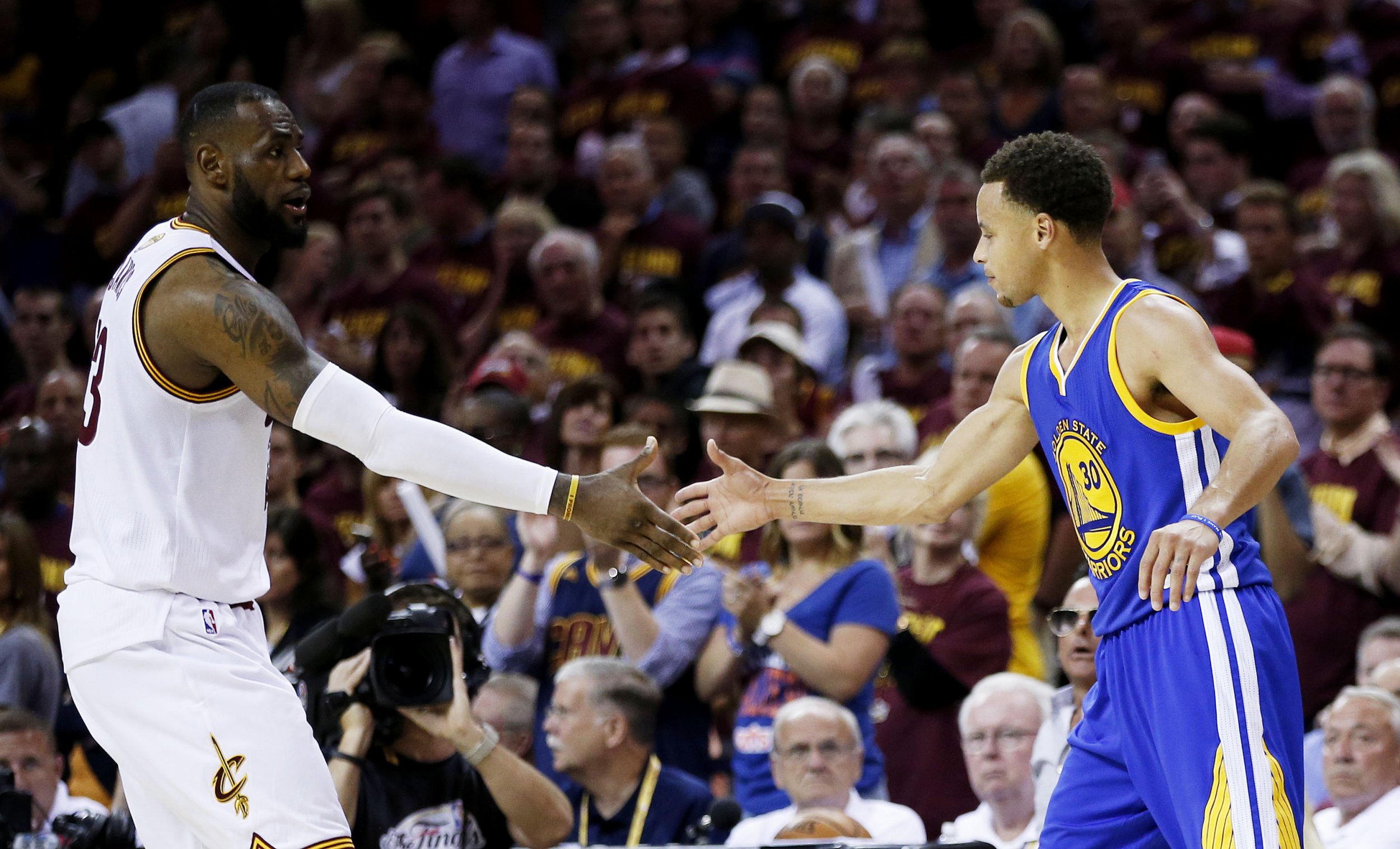 Warriors Vs. Cavs Christmas Day: Early Look At Steph Curry's Showdown ...