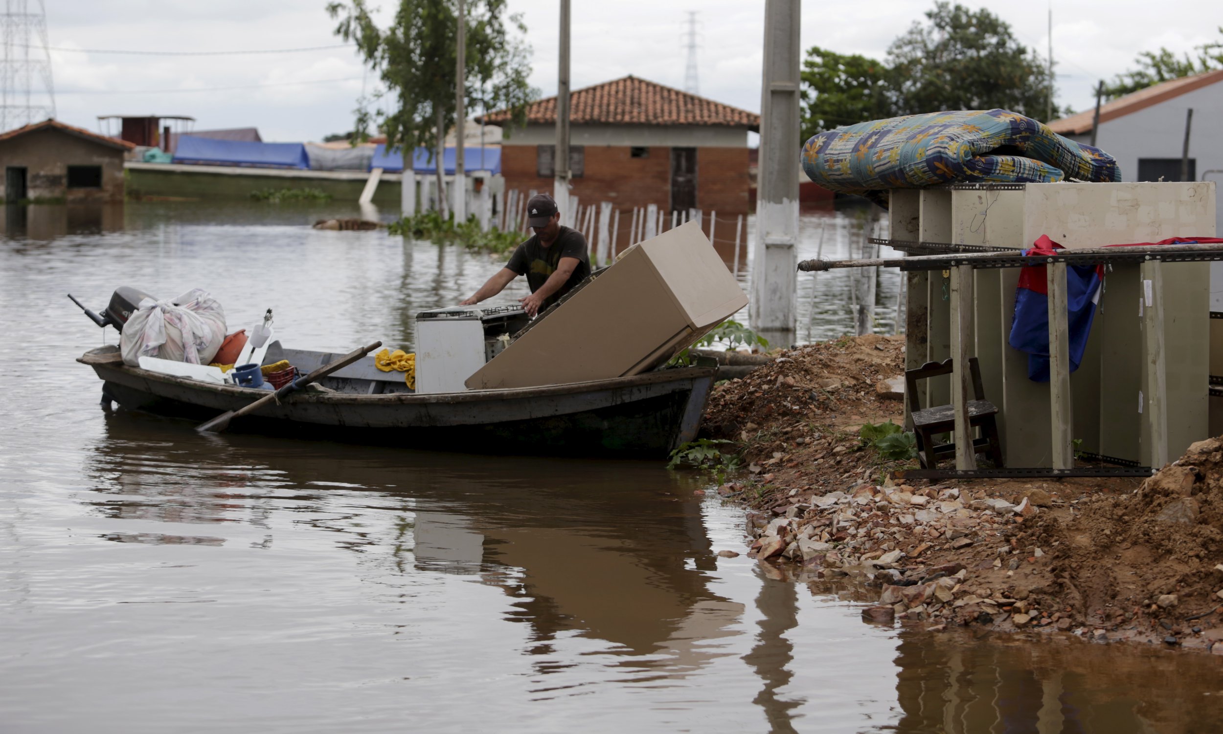 South America Floods Worst In Over 50 Years; At Least 6 Dead, Hundreds