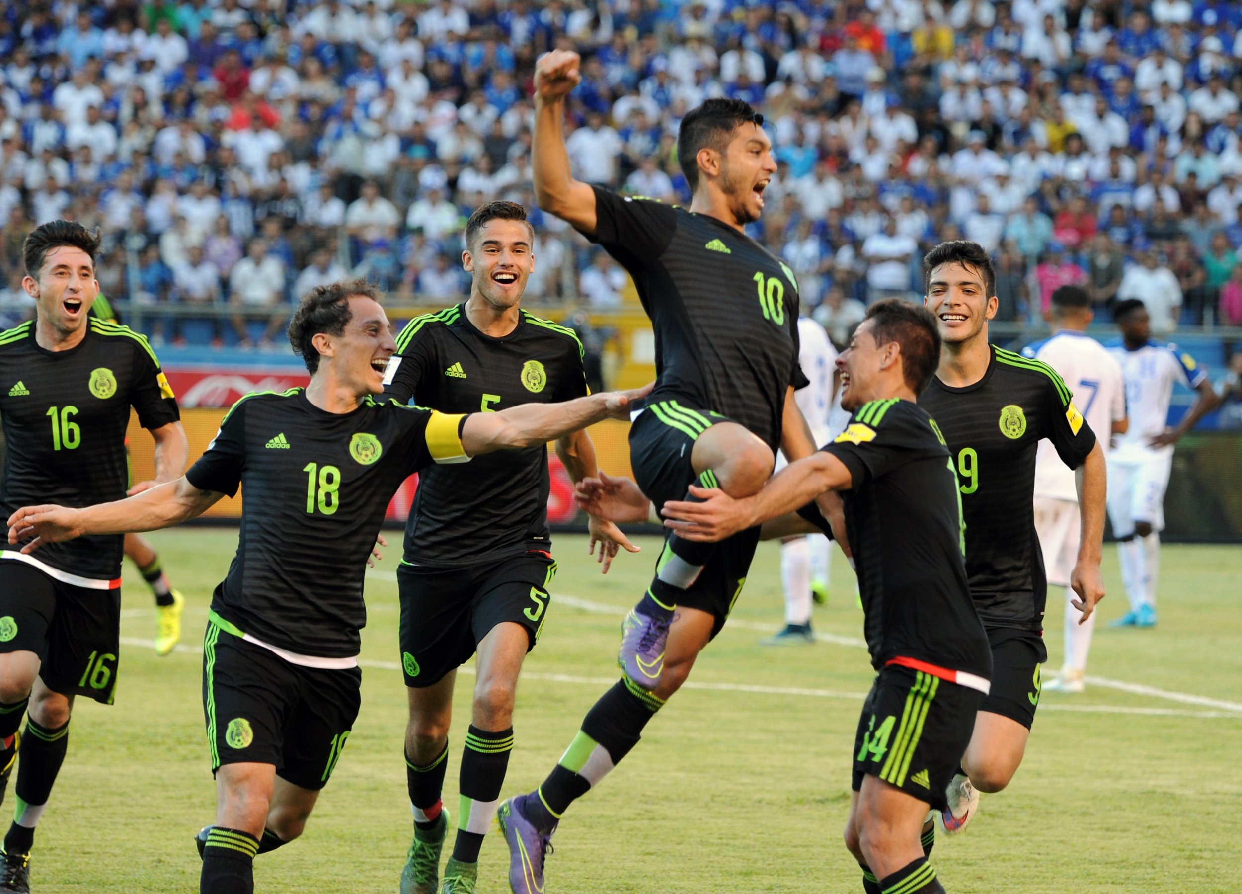 Mexico Soccer Team: 2016 Schedule And Players To Watch In The Year ...