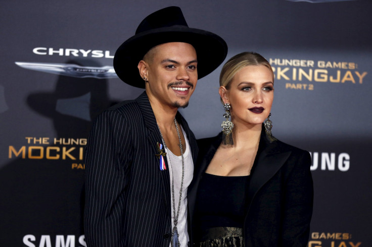 Evan Ross and his wife Ashlee Simpson 